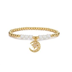 Pulsera de cuentas doradas con perlas blancas y colgante de luna y estrella con circonitas