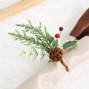 Ronds De Serviette De Noël Aiguilles De Pin Artificielles Pommes De Pin Naturelles Baies Rouges Décoration De Table Rustique PVC