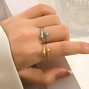 Stainless Steel Hugging Hands Ring Adjustable Open Design Minimalist Fashion Jewelry For Women Creative Gift