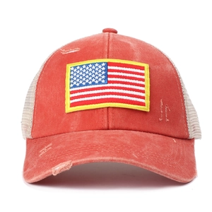 Vintage-Baseballkappe mit US-Flagge, rotem Distressed-Look und atmungsaktivem Netz