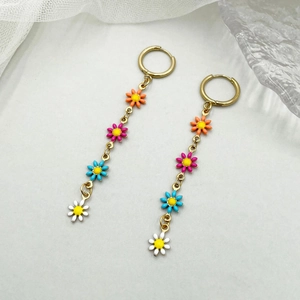 Colorful daisy tassel earrings in gold stainless steel for a nature-inspired floral look