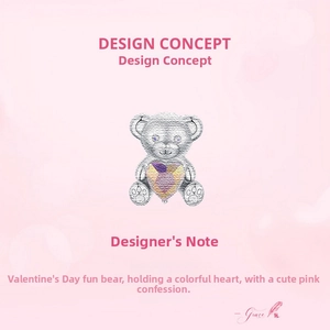 Detalle del dije de oso en plata S925 con una piedra preciosa de opalo en forma de corazón