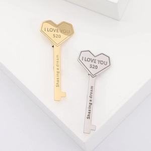 Alloy Heart Key Brooch Pin Engraved Letters Chic Niche Romantic Jewelry Gift For Women