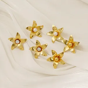 Boucles D'oreilles Bouton Pétale De Fleur Acier Inoxydable Plaqué Or 18K Avec Künstliche Perle Et Zircon Bijoux Pour Femmes