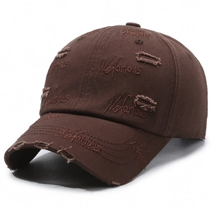 Braune Vintage-Baseballkappe im Distressed-Look mit Nefarious-Stickerei für Damen und Herren