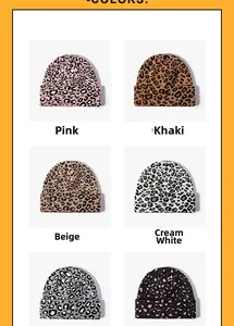 Berretto invernale in maglia leopardata in rosa, kaki e beige in tessuto spesso
