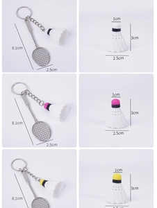 Miniatuur badmintonracket en shuttlecock sleutelhanger met exacte afmetingen