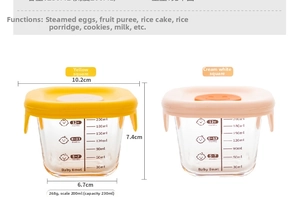 Detail view of 200ml glass baby food storage container with precise scale and silicone lid