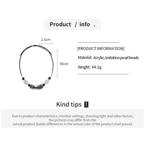 Detailed dimension guide showing 90cm necklace length and acrylic bead size specs