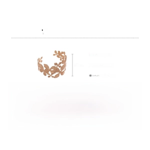 Dettaglio del bracciale fiore in ferro dorato con dimensioni circa 6cm e peso 24.9g