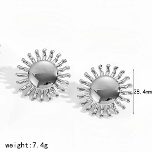 Detail showing 28.4mm diameter sun-shaped stainless steel earrings with weight specs