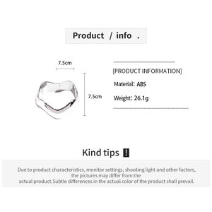 Technical specifications of silver wavy heart bracelet with ABS material and dimensions