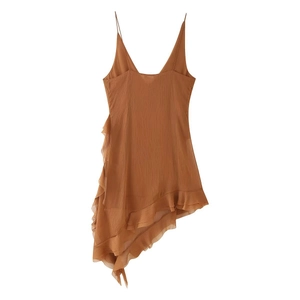 Robe à bretelles caramel avec ourlet asymétrique à volants et tissu mousseline texturé