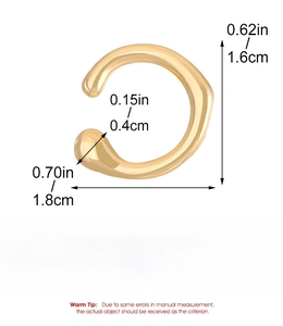 Diagrama técnico con dimensiones y peso del ear cuff de lava en acabado dorado