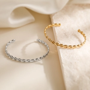 Gedrehtes Seil-Struktur 18K Gold und Silber beschichtete Edelstahl C-Form Armreifen