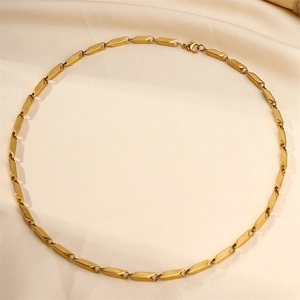 Detailed view of 18k gold plated stainless steel rectangle link chain necklace with clasp