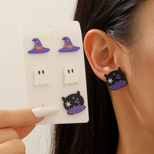 Set di orecchini di Halloween con cappello da strega, fantasma bianco e calderone nero