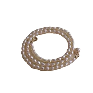 French vintage small freshwater pearl necklace with an elegant golden clasp closure