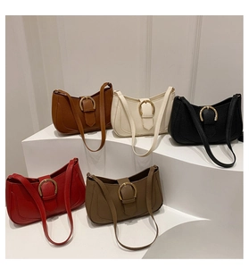 Detailed display of vintage flap bags in five colors with lychee grain and gold buckle