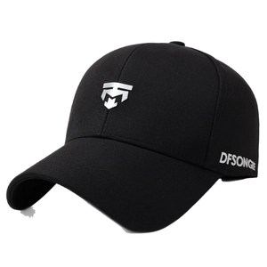 Casquette de baseball en coton noir avec logo argenté et broderie sur le côté