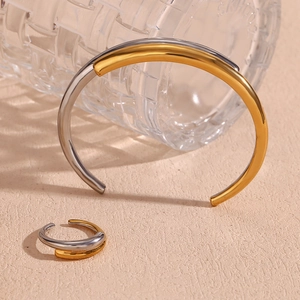 Minimalist Two Tone Cuff Bracelet And Interlocking Ring 18K Gold Plated 316L Stainless Steel Geometric Jewelry For Women