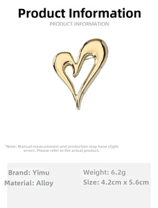 Size specifications of heart-shaped gold alloy brooch with 4.2cm x 5.6cm dimensions