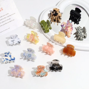 Chic leopard print and gradient hair claw clip set displayed on a white stylish background