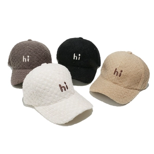 Casquette De Baseball En Laine D'agneau Broderie Lettre Hi Hiver Chaud Fausse Fourrure Chapeau Pour Femmes