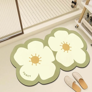 Irregular oil-painting style floral bath mat with fast-drying absorbent soft green fibers