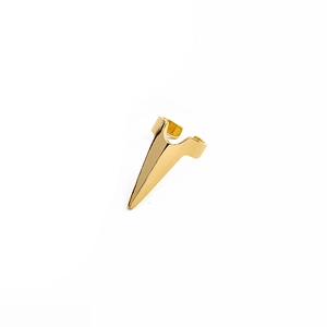 Bague punk dorée avec design géométrique à pointe longue et finition métallique chic