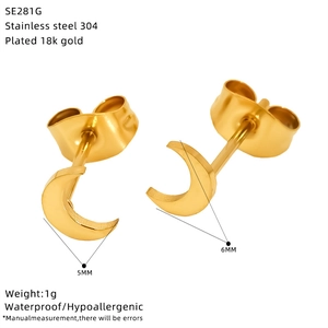 Detailed specs of 18k gold plated stainless steel moon stud earrings with dimensions