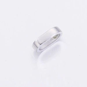 Polished silver oval stainless steel ring accessory for DIY jewelry making and necklaces
