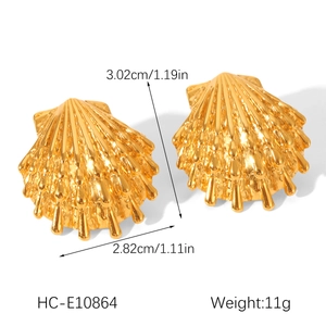 Detailed view of 18k gold plated shell earrings with measurement and weight specifications