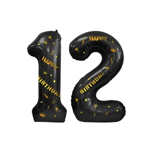 Détail de ballons en aluminium noir et or de 40 pouces avec chiffres 12 et motif d'anniversaire
