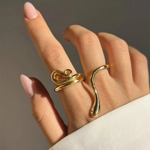 Irregular snake snake-shaped ring with 18K gold plated finish and cubic zirconia eyes