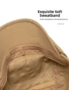 Detailansicht der Khaki-Baskenmütze mit weichem Baumwollschweißband und feiner Naht
