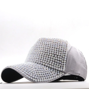Berretto da baseball in cotone mercerizzato grigio con eleganti perle finte bianche