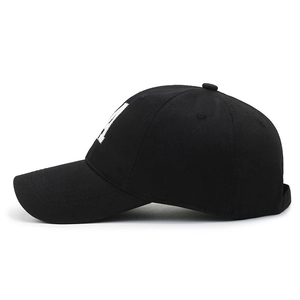 Casquette de baseball en coton noir avec broderie blanche LA effilochée style vintage