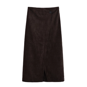 Dunkelbrauner Wildleder-Midirock mit hoher Taille, Knopf und elegantem Schlitz