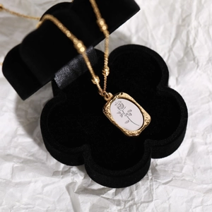 Vintage 18K gold plated necklace with rectangular rose pendant in velvet flower box