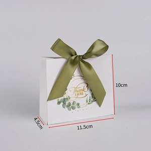Detailed dimensions of 11.5x10x4.5cm white gift box with green ribbon and Thank You text