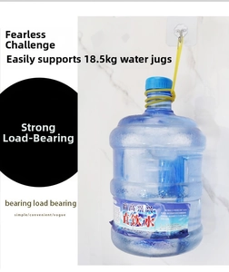 Transparenter Wandhaken belastbar bis 18,5 kg mit Wasserflasche auf Marmorwand
