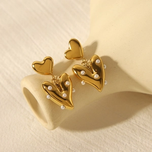 18k gold plated stainless steel double heart stud earrings with elegant white pearl inlay