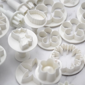 33-piece white plastic fondant plunger cutters set for cake and cookie decorating