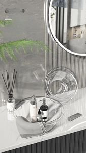 Close-up of thickened crystal-clear washbasin showing smooth edges and high transparency
