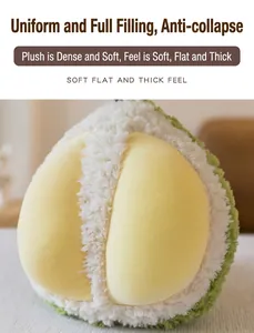 Dettaglio ravvicinato di un morbido peluche a forma di durian
