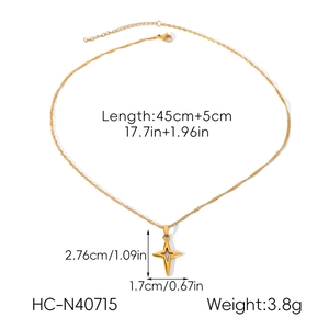 Detailed dimensions of the 18k gold plated star pendant necklace with size annotations