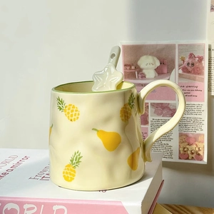 Cute high-capacity ceramic mug with pineapple pattern, wave texture and star spoon