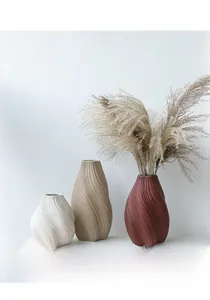 Ensemble de vases en céramique à texture spirale et fini mat pour déco florale