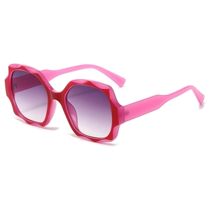 Bohemian wavy square frame sunglasses in magenta gradient with stylish purple lenses